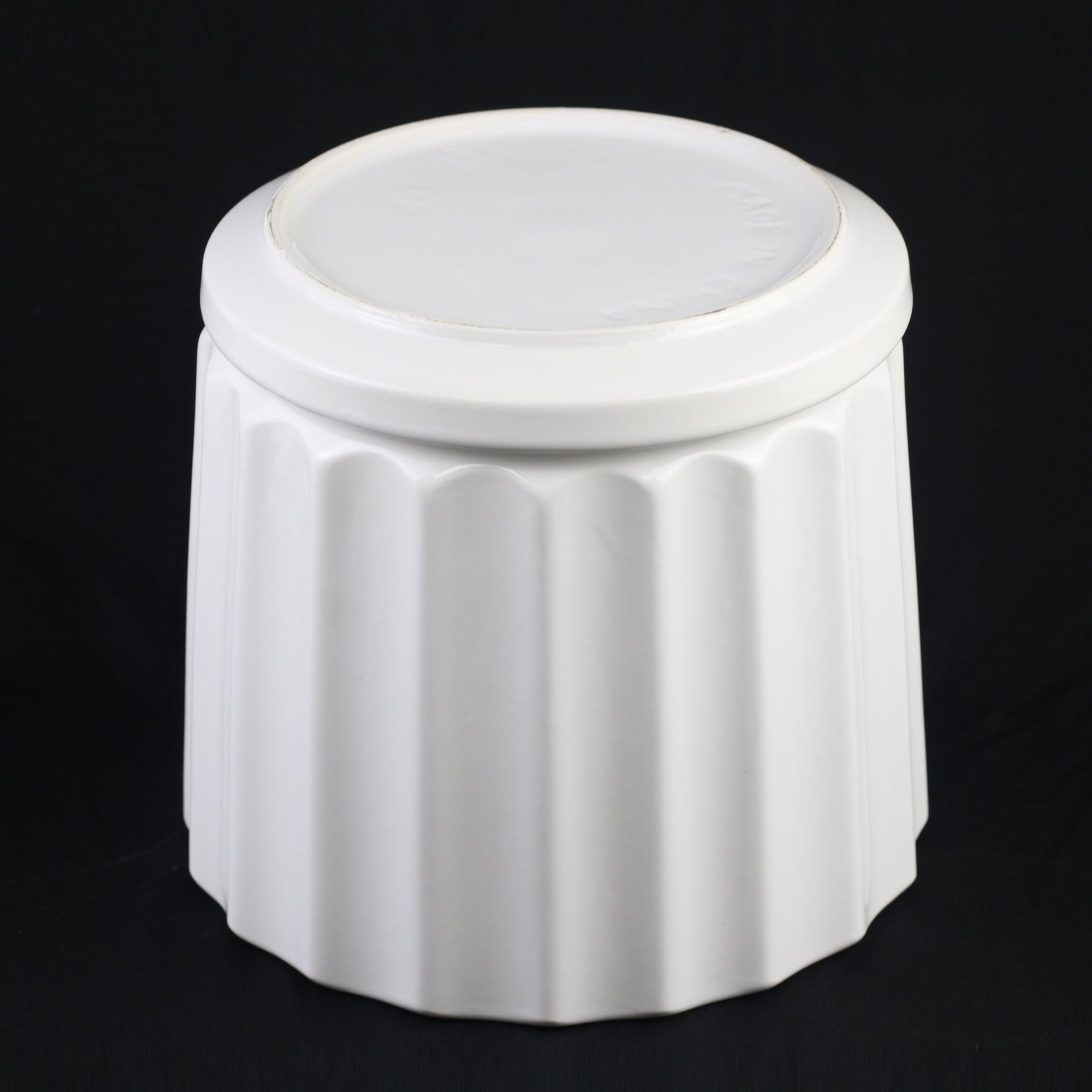 White Ceramic Planter Pot Set Fluted Design with Saucers