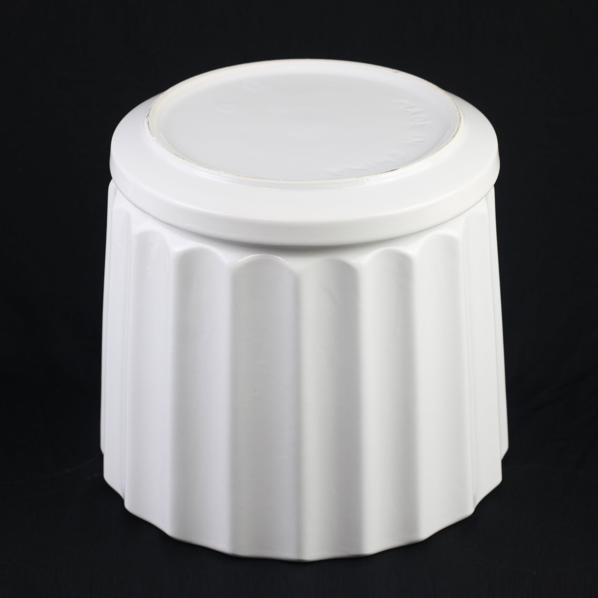 White Ceramic Planter Pot Set Fluted Design with Saucers