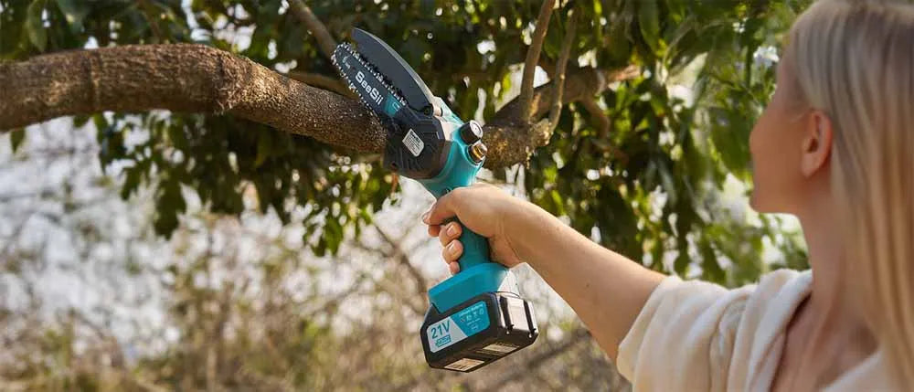 SEESII 6''Cordless Mini Chainsaw